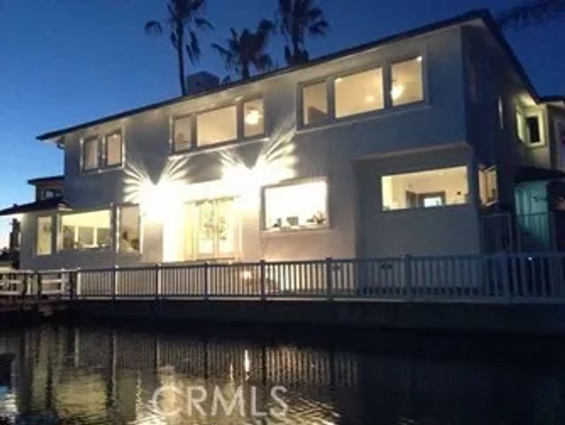 7 Balboa Coves, Newport Beach, CA 92663