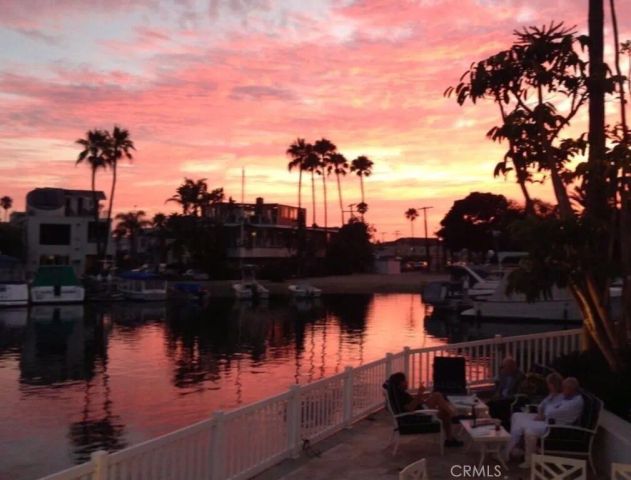 7 Balboa Coves, Newport Beach, CA 92663