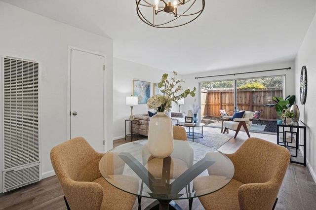 1411 Creekside Drive 2, Walnut Creek, CA 94596