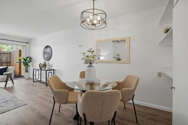 1411 Creekside Drive 2, Walnut Creek, CA 94596