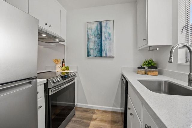 1411 Creekside Drive 2, Walnut Creek, CA 94596