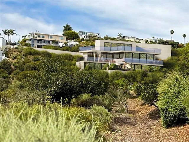 749 Marlin Drive, Laguna Beach, CA 92651