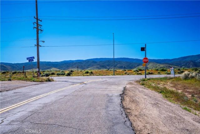 0 La Petite, Fairmont, CA 93536