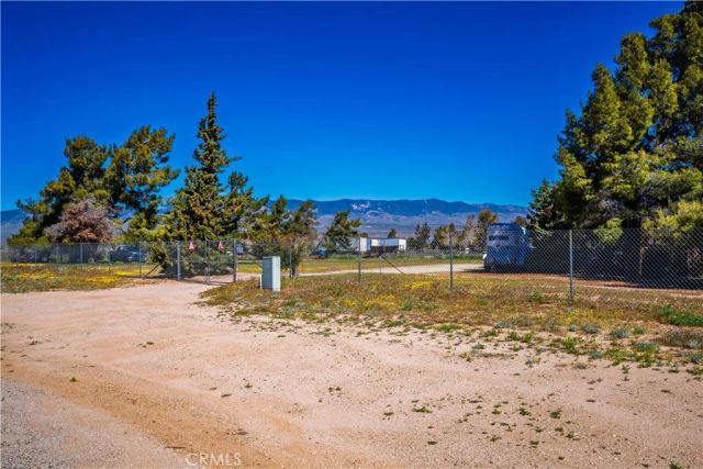 0 La Petite, Fairmont, CA 93536