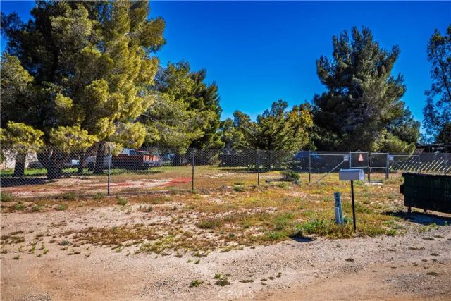 0 La Petite, Fairmont, CA 93536