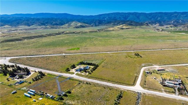 0 La Petite, Fairmont, CA 93536