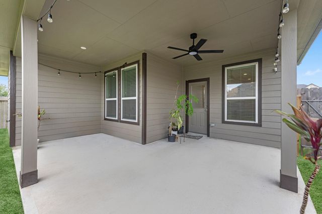 1907 Scarlet Yaupon Way, Conroe, TX 77301