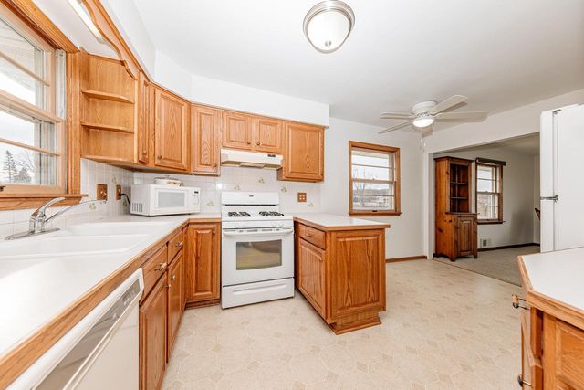 2327 Ohio STREET, Racine, WI 53405