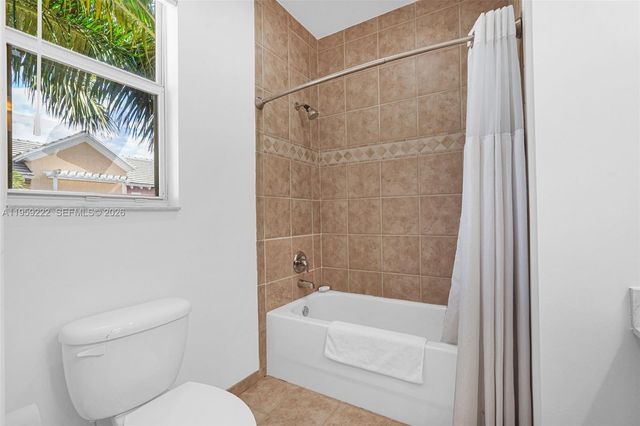 2318 Vintage Dr 2318, Lighthouse Point, FL 33064