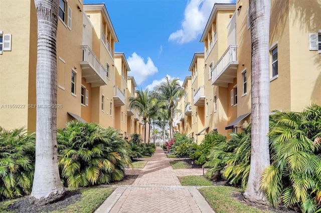 2318 Vintage Dr 2318, Lighthouse Point, FL 33064