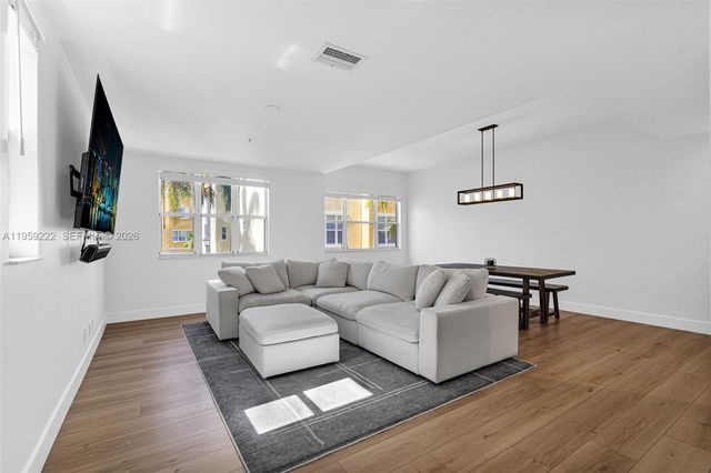 2318 Vintage Dr 2318, Lighthouse Point, FL 33064