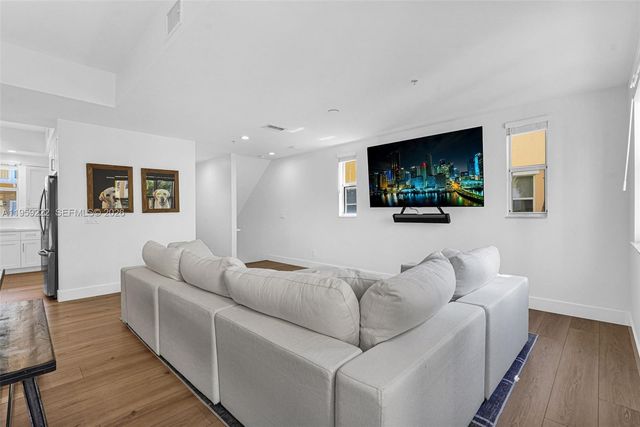 2318 Vintage Dr 2318, Lighthouse Point, FL 33064