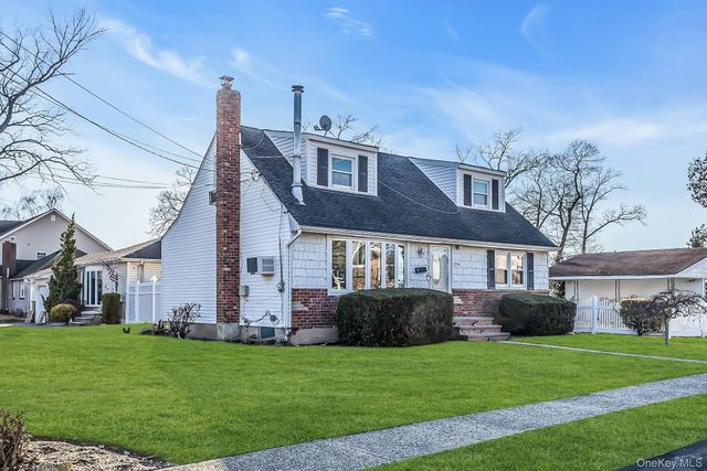 1294 Owens Place, North Bellmore, NY 11710