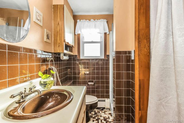 1294 Owens Place, North Bellmore, NY 11710