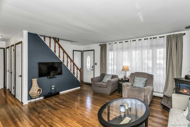 1294 Owens Place, North Bellmore, NY 11710