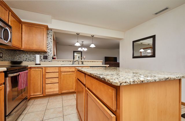 601 Orchard Hills Drive 8011, Norwalk, IA 50211