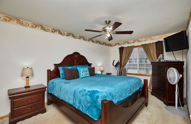 601 Orchard Hills Drive 8011, Norwalk, IA 50211