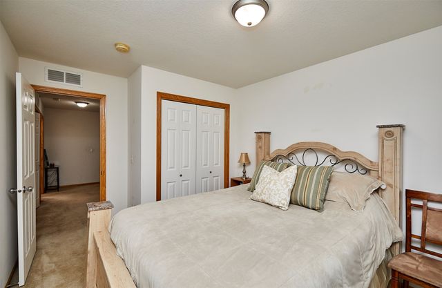 601 Orchard Hills Drive 8011, Norwalk, IA 50211