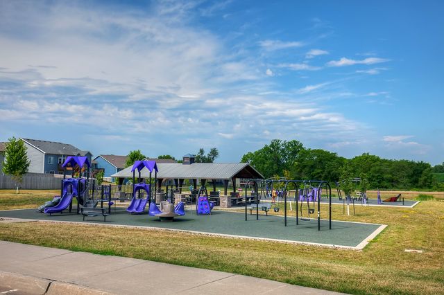 601 Orchard Hills Drive 8011, Norwalk, IA 50211