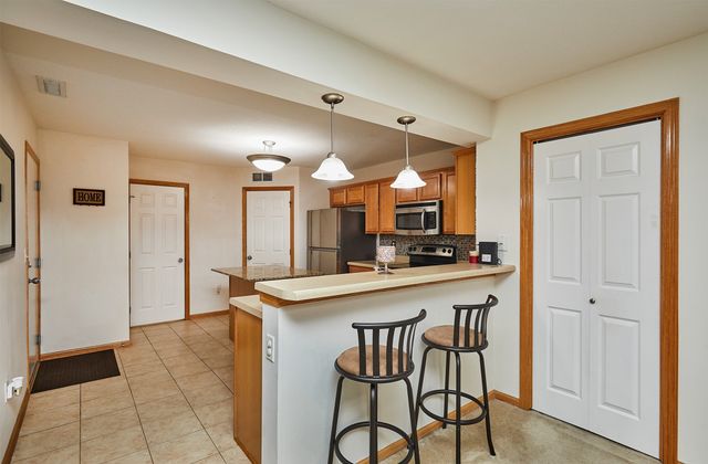 601 Orchard Hills Drive 8011, Norwalk, IA 50211