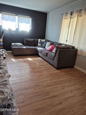 8512 MOUNT TIBET, El Paso, TX 79904