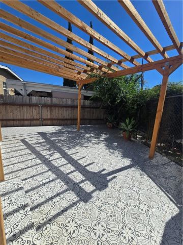 3868 E 1st, Los Angeles, CA 90063