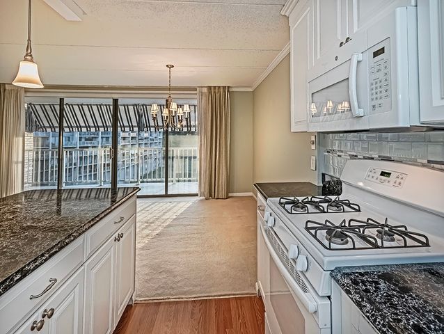 1160 Bower Hill Rd 506A, Mt Lebanon, PA 15243