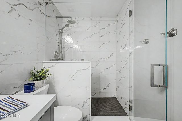 6939 W Robin Lane, Glendale, AZ 85310