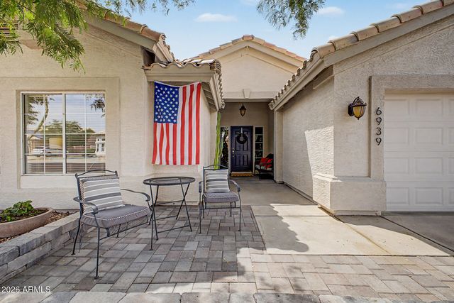6939 W Robin Lane, Glendale, AZ 85310