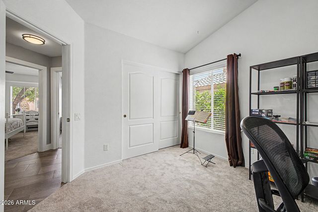 6939 W Robin Lane, Glendale, AZ 85310