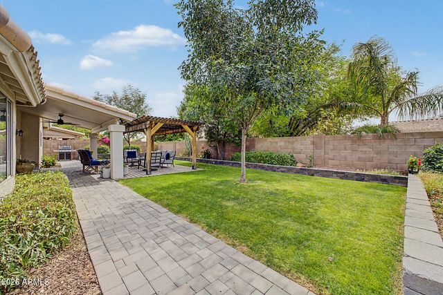 6939 W Robin Lane, Glendale, AZ 85310