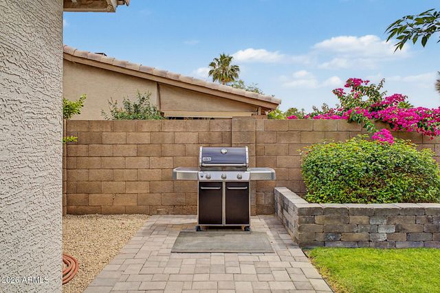 6939 W Robin Lane, Glendale, AZ 85310