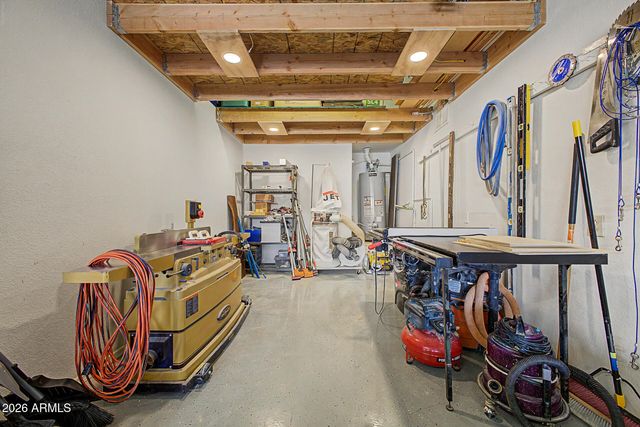 6939 W Robin Lane, Glendale, AZ 85310