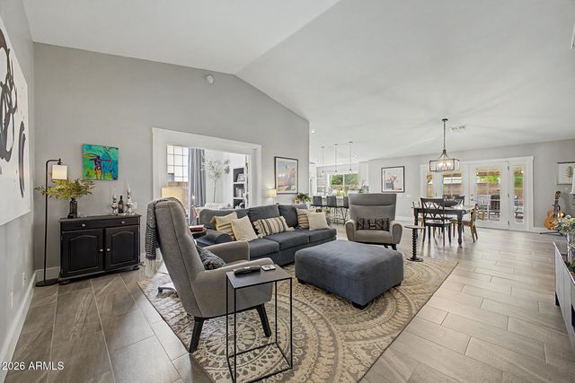 6939 W Robin Lane, Glendale, AZ 85310