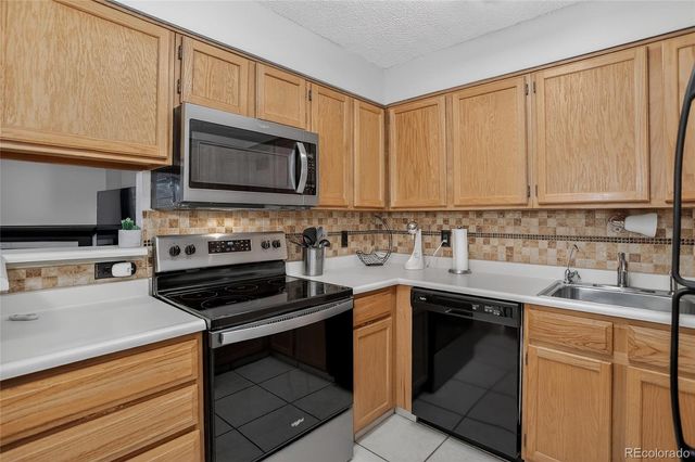 3344 S Ammons Street 16-202, Lakewood, CO 80227