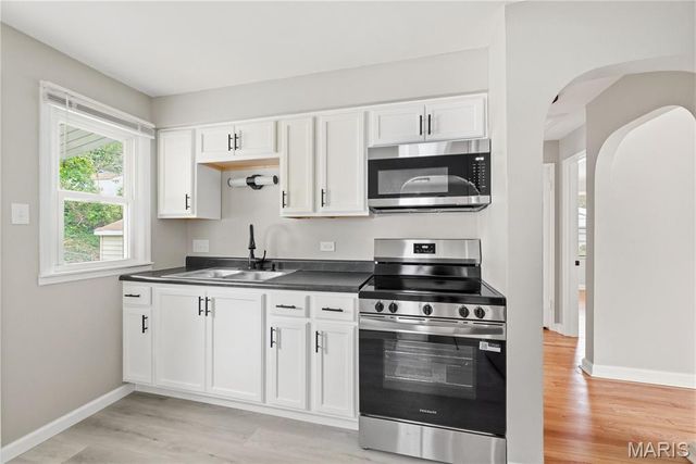 7912 Monroe Drive, St Louis, MO 63133
