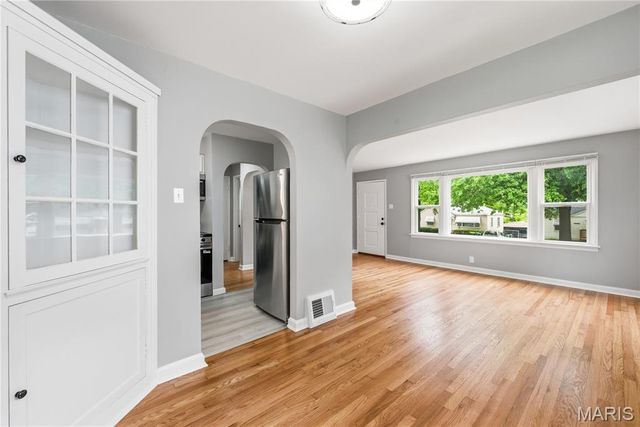 7912 Monroe Drive, St Louis, MO 63133