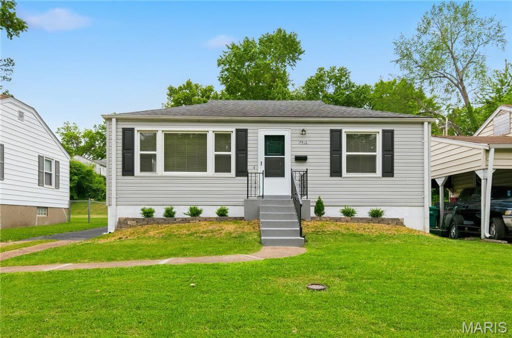 7912 Monroe Drive, St Louis, MO 63133