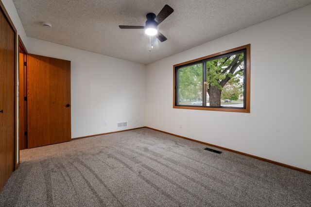 1281 Greenbriar Court 5, White Bear Lake, MN 55110