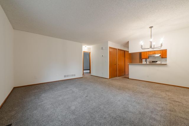 1281 Greenbriar Court 5, White Bear Lake, MN 55110