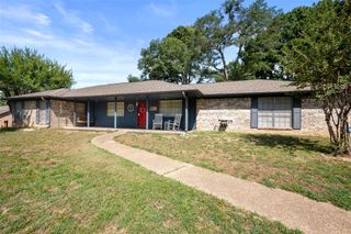 2293 An County Road 359, Palestine, TX 75803