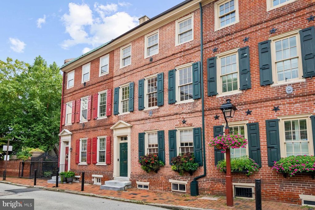 306 CYPRESS ST, PHILADELPHIA, PA 19106 — exterior
