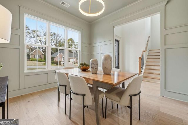 318 Vinings Walk NW, Gainesville, GA 30501