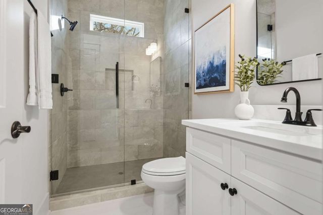 318 Vinings Walk NW, Gainesville, GA 30501