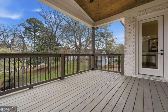 318 Vinings Walk NW, Gainesville, GA 30501