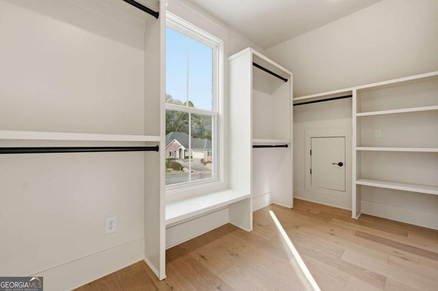 318 Vinings Walk NW, Gainesville, GA 30501