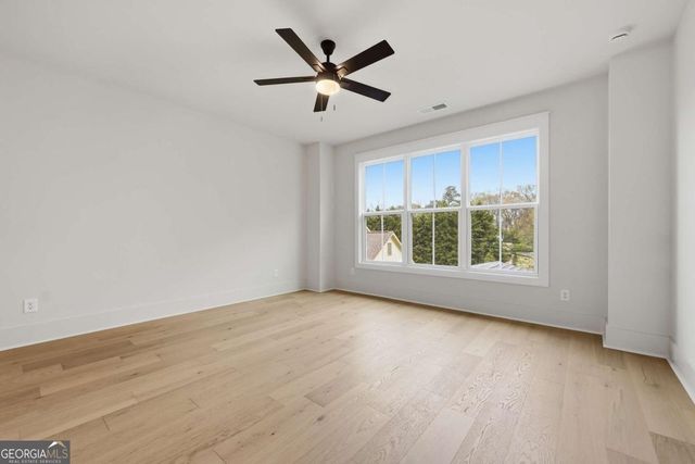 318 Vinings Walk NW, Gainesville, GA 30501