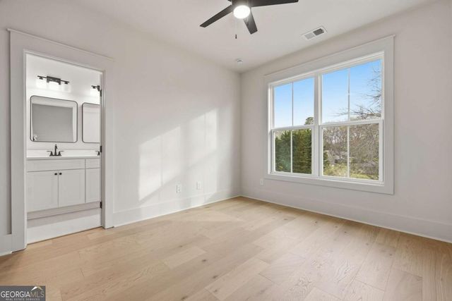 318 Vinings Walk NW, Gainesville, GA 30501