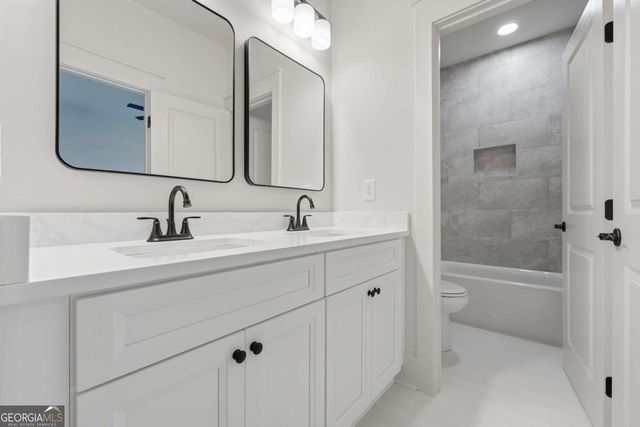 318 Vinings Walk NW, Gainesville, GA 30501