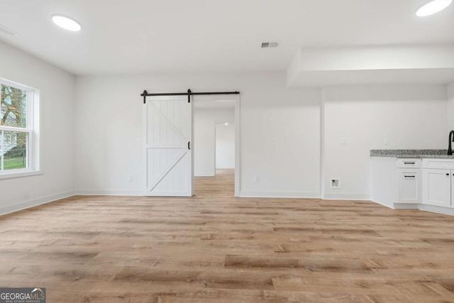 318 Vinings Walk NW, Gainesville, GA 30501